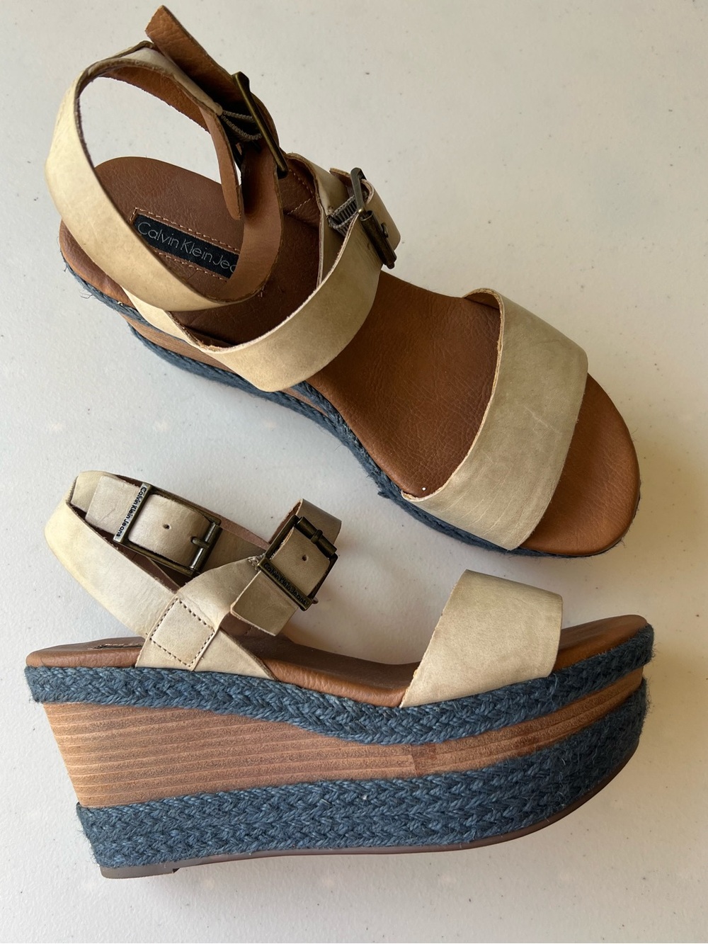 Calvin Klein “Cailey” Wedge Sandals Light Taupe Strappy Platform NEW Size 8.5